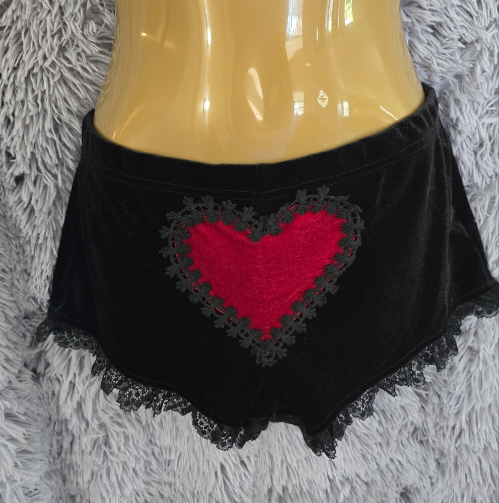 SHEIN Velvet Mid Rise Shorts - Picture 2 of 7
